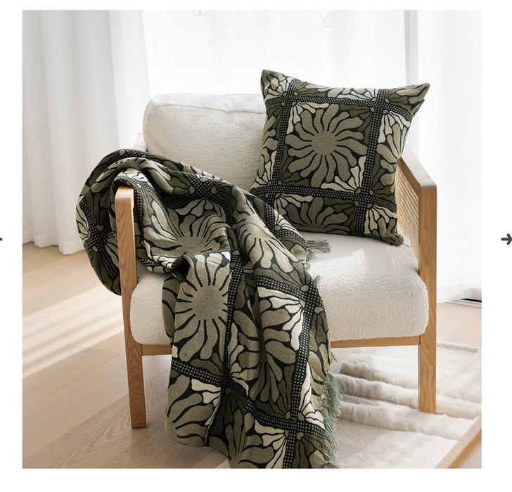 Bambury | Zinnia Throw Blanket - Moss